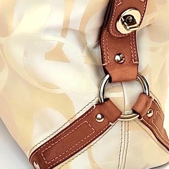 SOLD ELSEWHERE COACH Carly Lea & Canvas Sig C Hobo Shld Bag LIKE NEW & GORGEOUS! - Picture 14 of 16